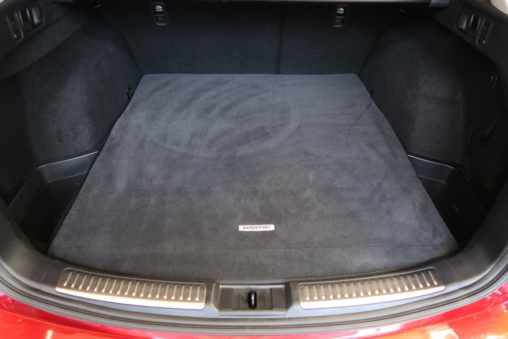 Koberec kufru Mazda6 kombi GJ, GL